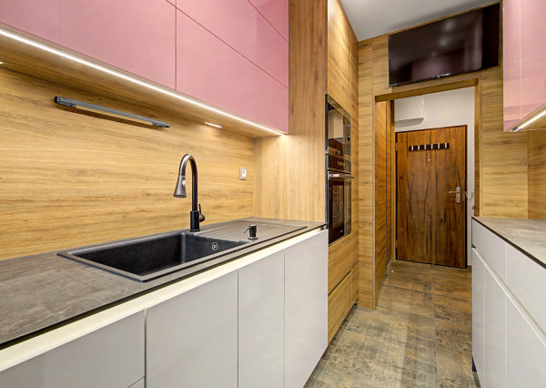 Na predaj prerobený, zariadený 3 izbový byt v Ružinove BA