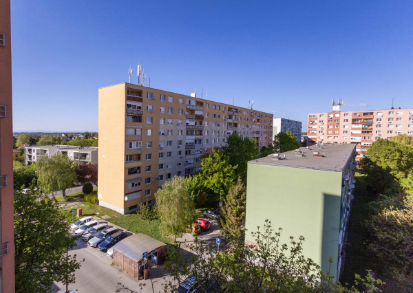 Na prenájom zariadený 3-izbový byt v Dunajskej Strede