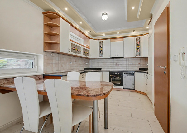 Na predaj 4-izbový penthouse so zimnou záhradou v Šamoríne