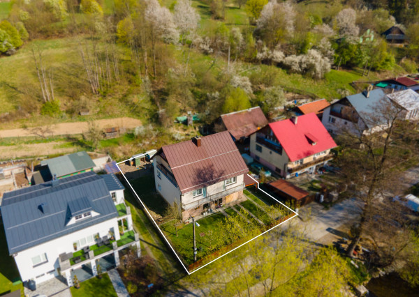 Na predaj priestranný 6-izbový rodinný dom v Oščadnici