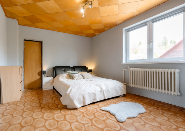 Na predaj priestranný 6-izbový rodinný dom v Oščadnici