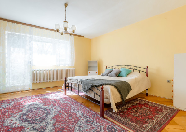 Na predaj priestranný 6-izbový rodinný dom v Oščadnici