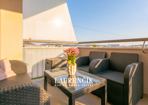 NA PREDAJ | 2 - IZBOVÝ BYT V NOVOSTAVBE S PARKOVACÍM MIESTOM, TRENČIANSKE STANKOVCE