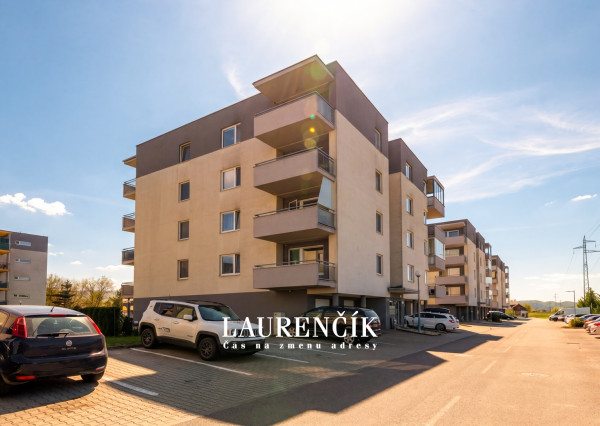 NA PREDAJ | 2 - IZBOVÝ BYT V NOVOSTAVBE S PARKOVACÍM MIESTOM, TRENČIANSKE STANKOVCE