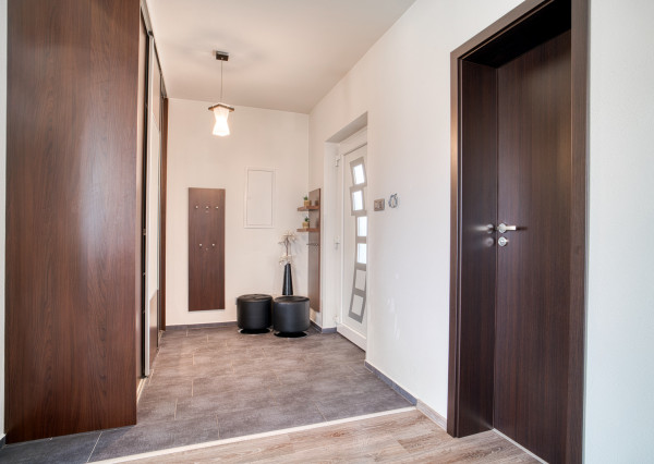 Na predaj rodinný dom s investičným potenciálom v Kostolišti