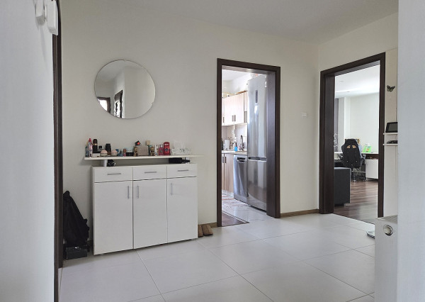 4 izb. byt. jednotka v RD, kompletná rekonštrukcia, 87 m², garáž, pivnica, skladové priestory s pozemkom 333 m2