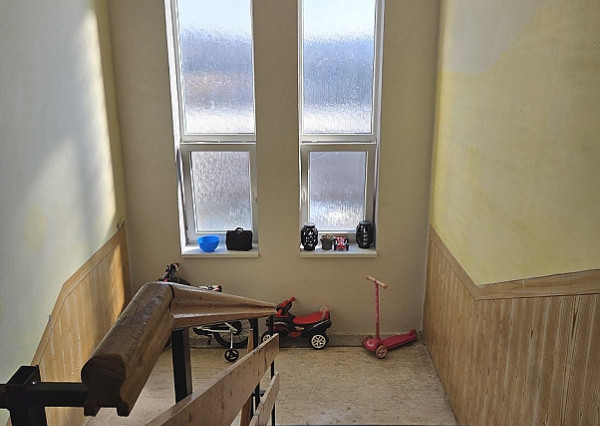 4 izb. byt. jednotka v RD, kompletná rekonštrukcia, 87 m², garáž, pivnica, skladové priestory s pozemkom 333 m2