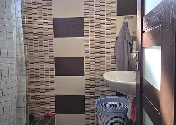 3 izb. byt. jednotka v RD, kompletná rekonštrukcia, 87 m², garáž, pivnica, skladové priestory s pozemkom 333 m2