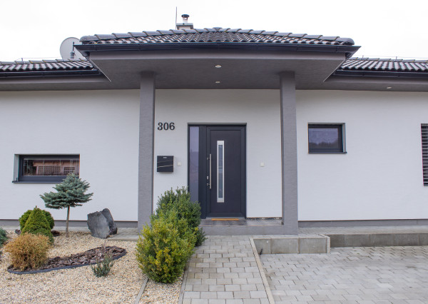 Na prenájom moderný 4-izbový bungalov v obci Beňadiková