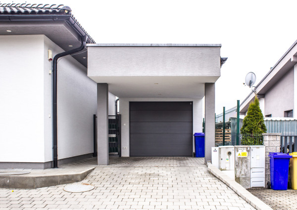 Na prenájom moderný 4-izbový bungalov v obci Beňadiková