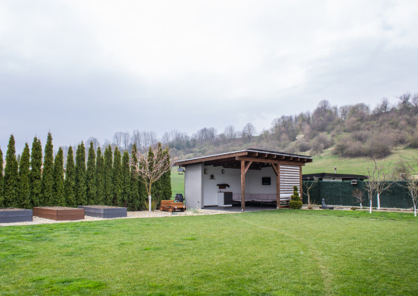 Na prenájom moderný 4-izbový bungalov v obci Beňadiková