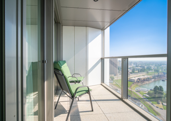 Na prenájom 2-izbový byt so šatníkom, Bratislava – Eurovea Tower