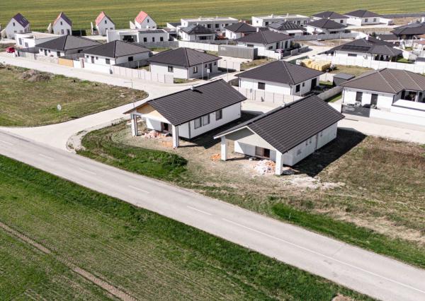 Na predaj rodinný dom v Topoľnici - kvalitné materiály, moderná lokalita
