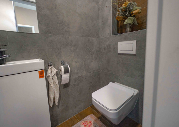 Na predaj moderný 4-izbový rodinný dom s terasami a záhradou v Ružindole