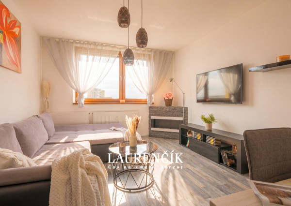 NA PREDAJ | 3 - IZBOVÝ BYT S VÝHĽADOM NA TATRY, POPRAD - UL. ZÁBORSKÉHO