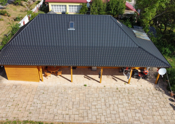 Na predaj útulný rodinný dom v štýle chaty neďaleko Podhájskej