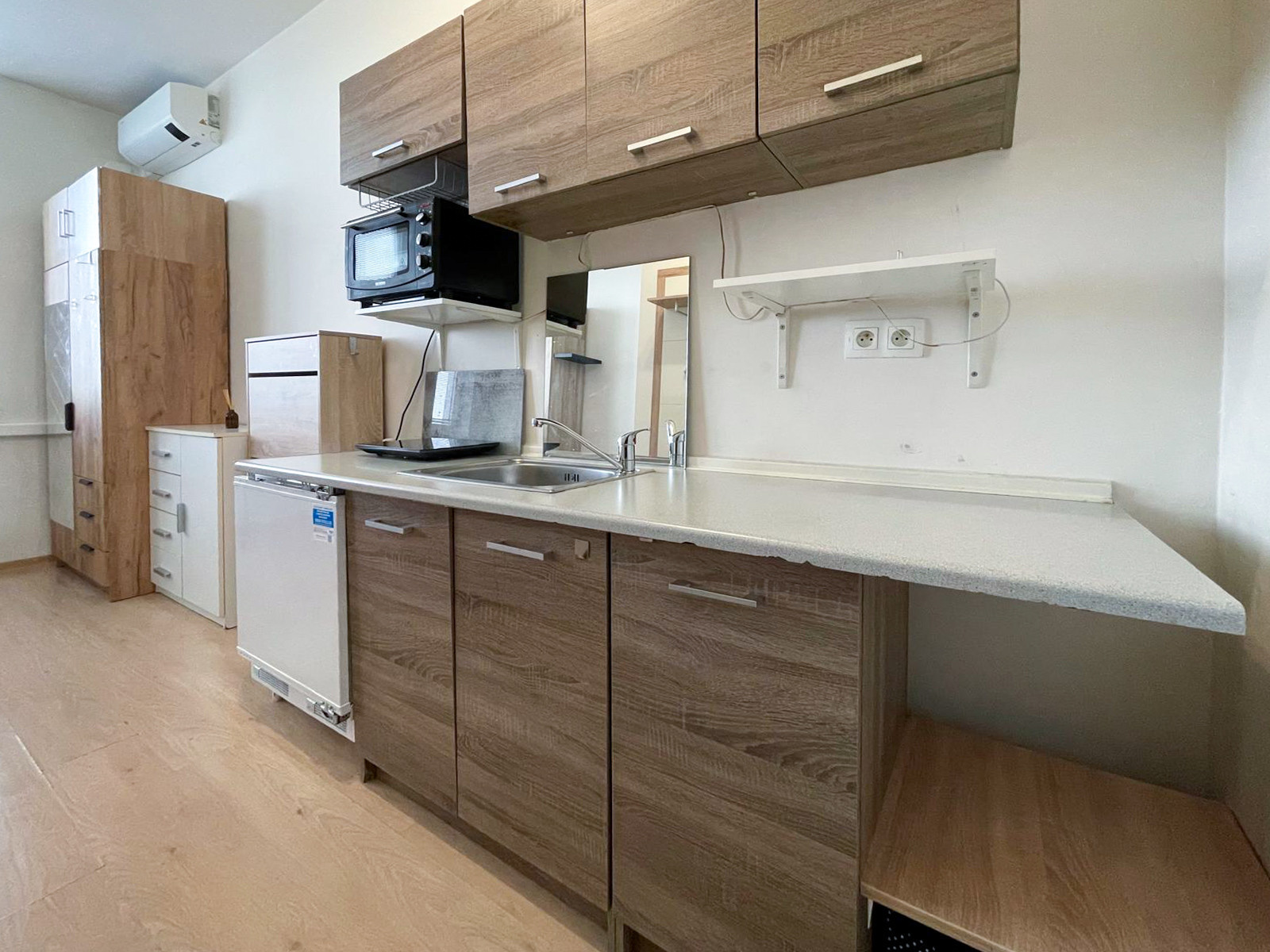 Na prenájom minimalistický 1-izbový byt v Rovinke