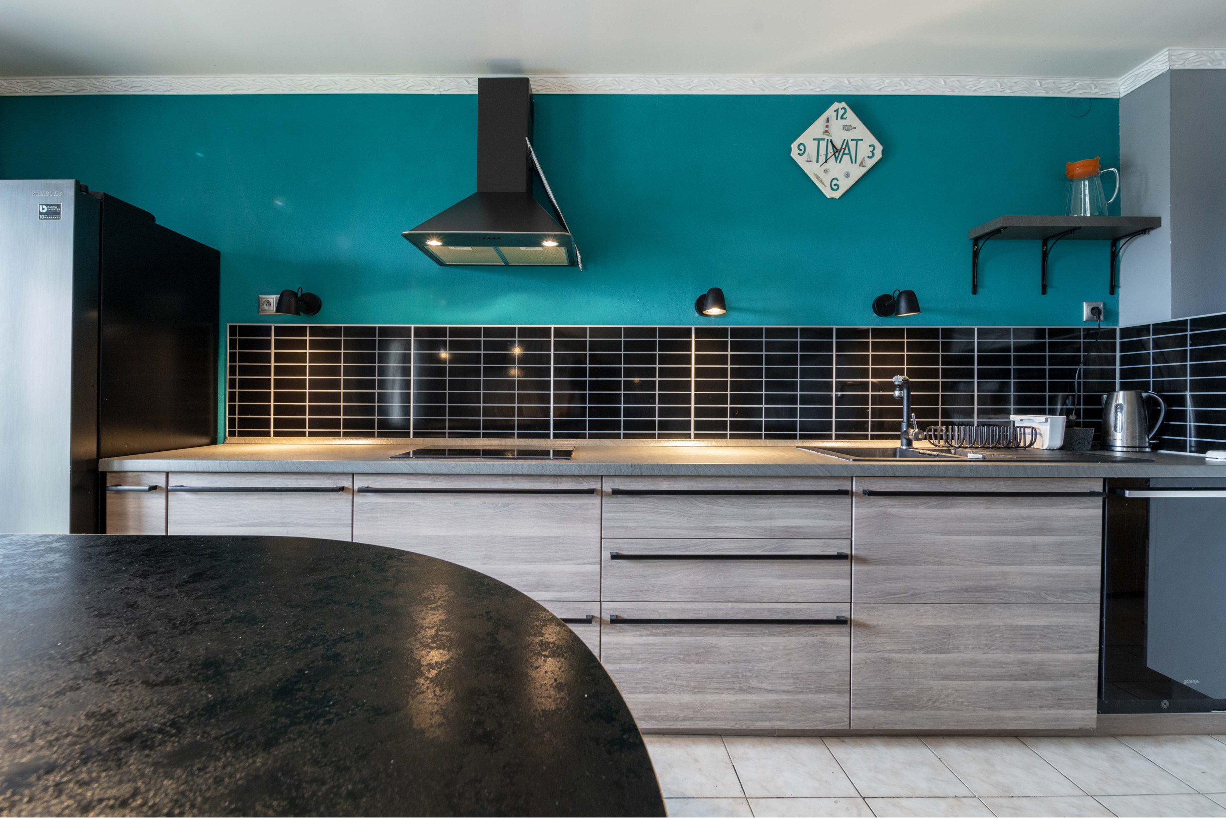 Na predaj 3-izbový byt s terasou, predzáhradkou a parkovacím miestom v obci Lipovec