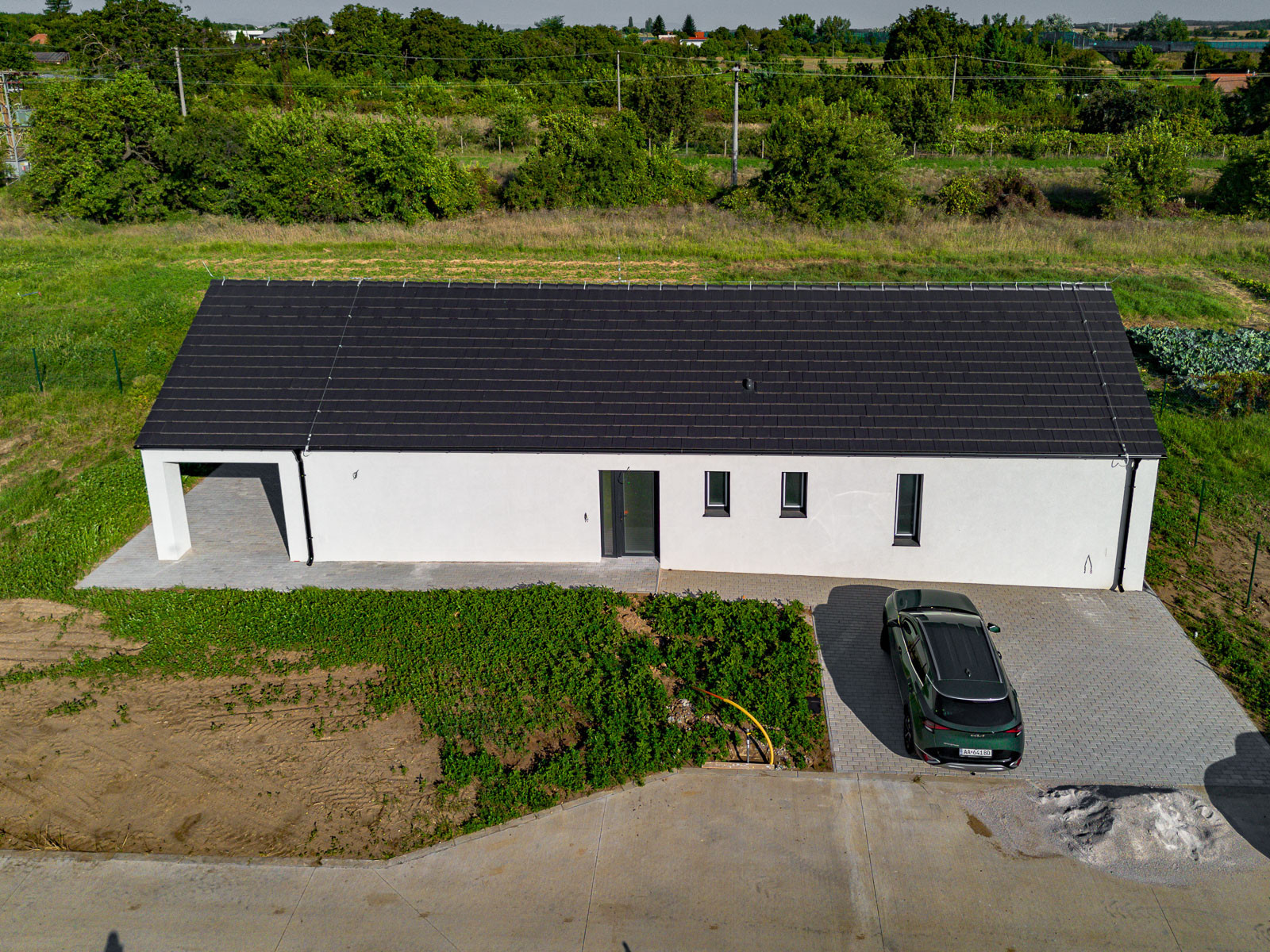 Na predaj moderný 4-izbový rodinný dom v Šoporni