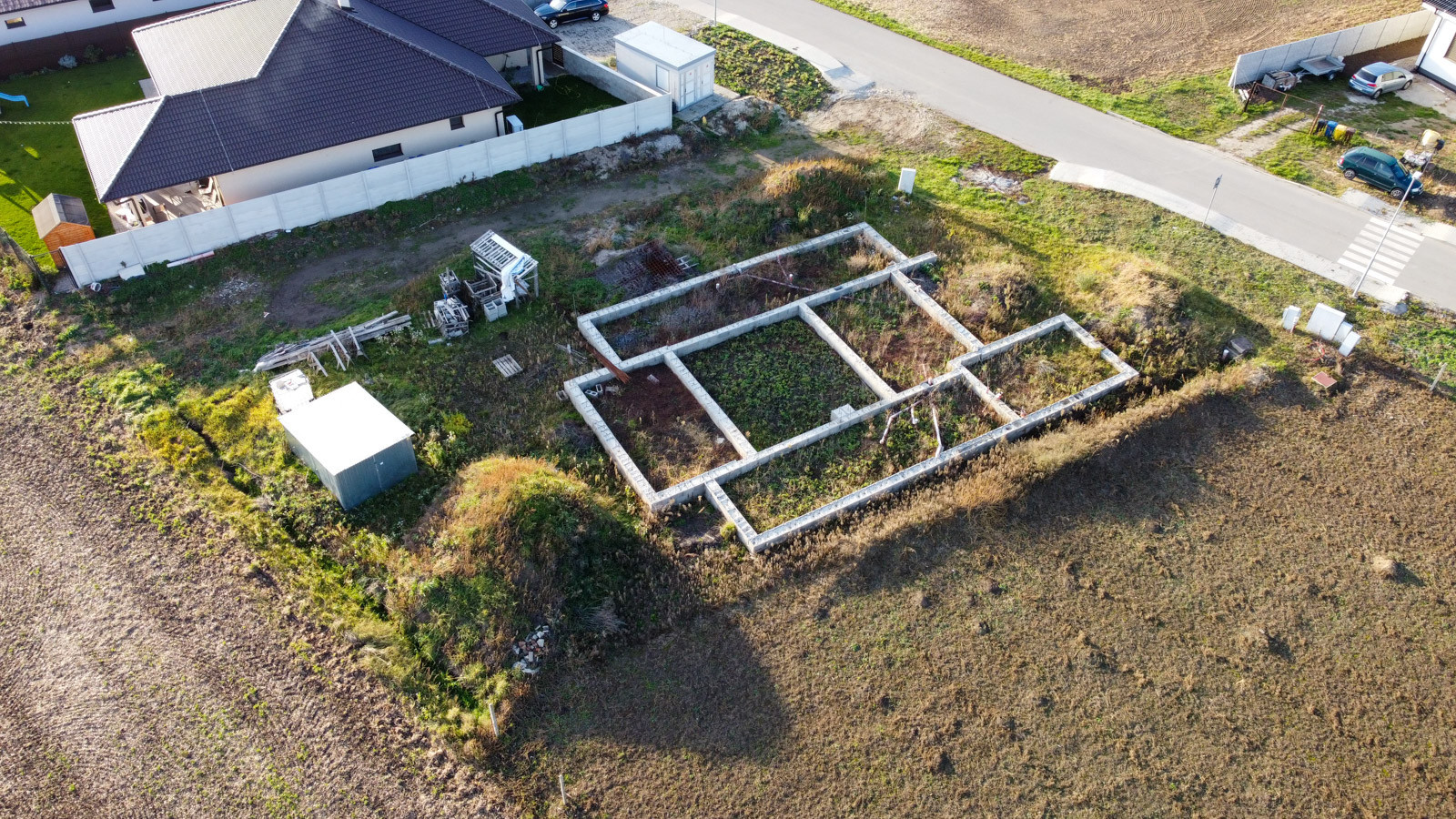 Na predaj stavebný pozemok so základovou doskou v Dolnom Vinodole