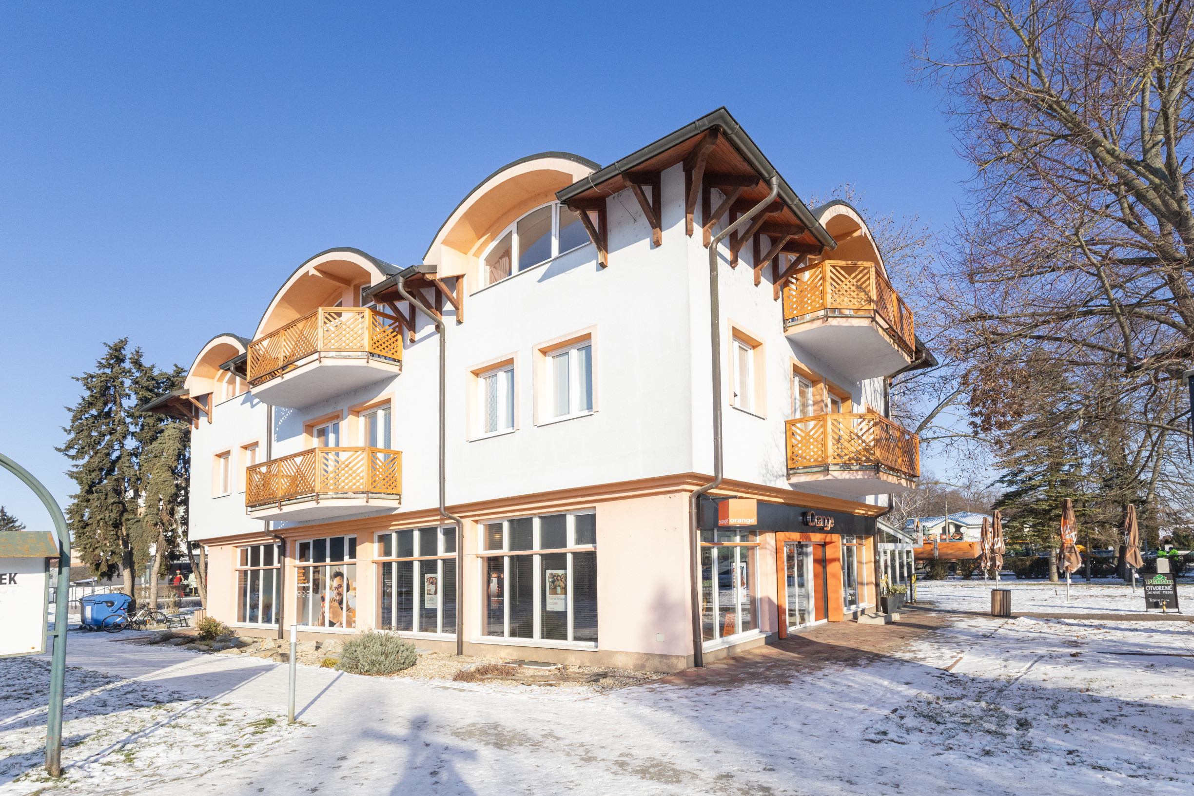 Na prenájom kancelársky priestor v centre Šamorína