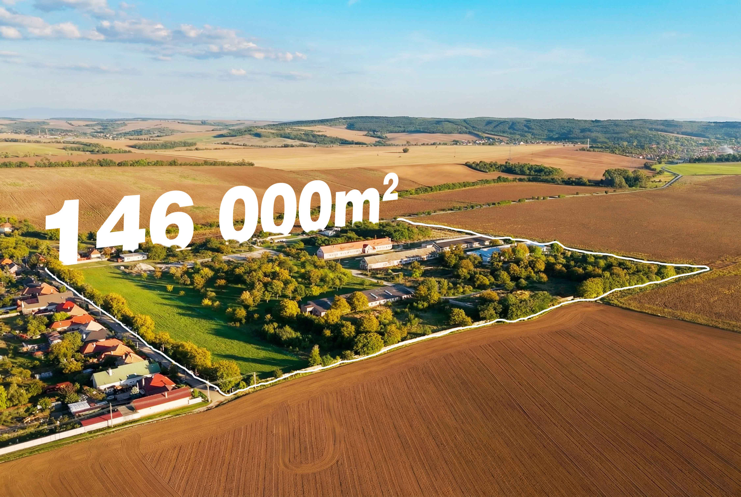 Na predaj investičný areál v obci Trávnica