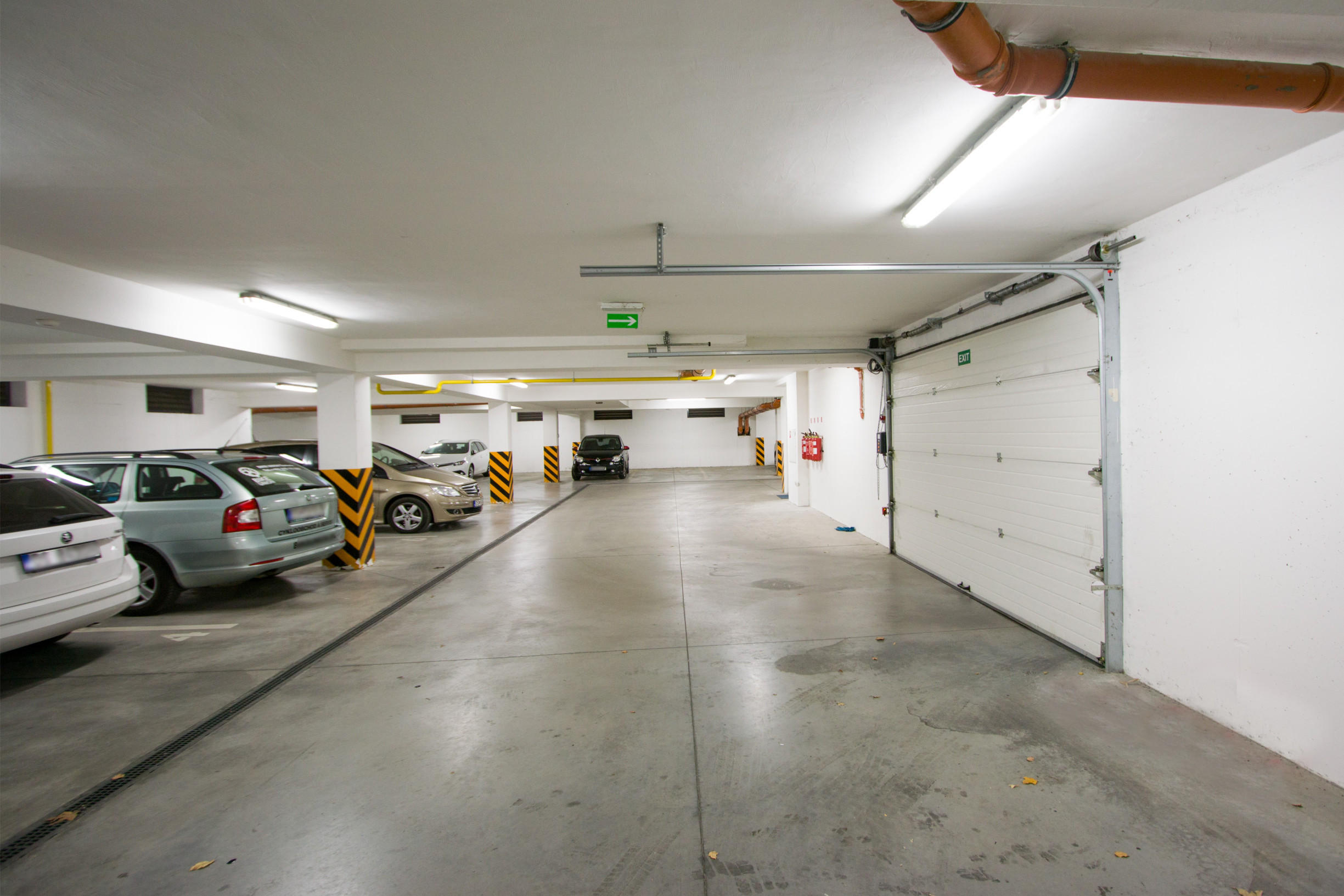 Na prenájom garážové státie v suteréne v Šamoríne