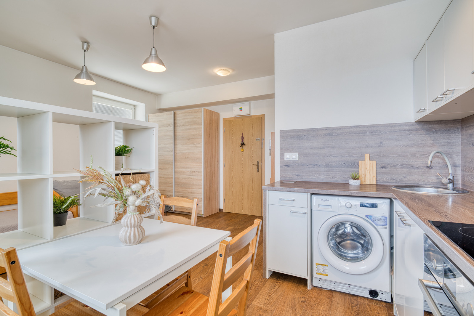 Na prenájom garsónka s parkovacím miestom v Malackách