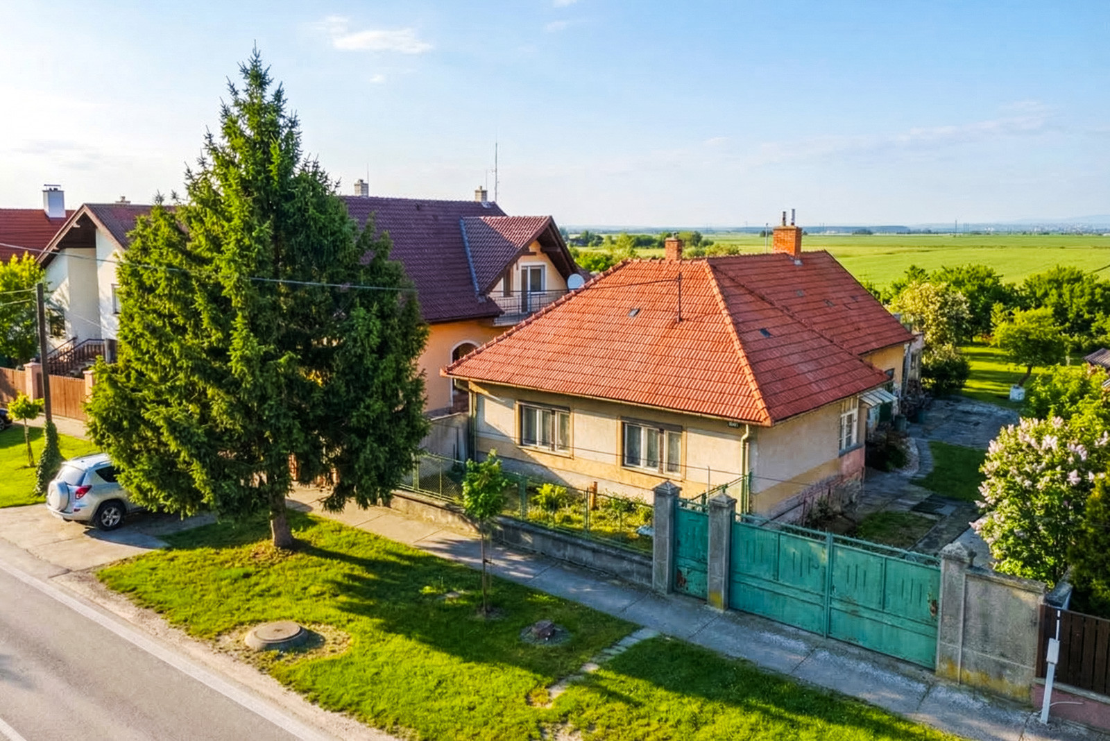 Na predaj dom s veľkým potenciálom v Dlhej nad Váhom - Šaľa