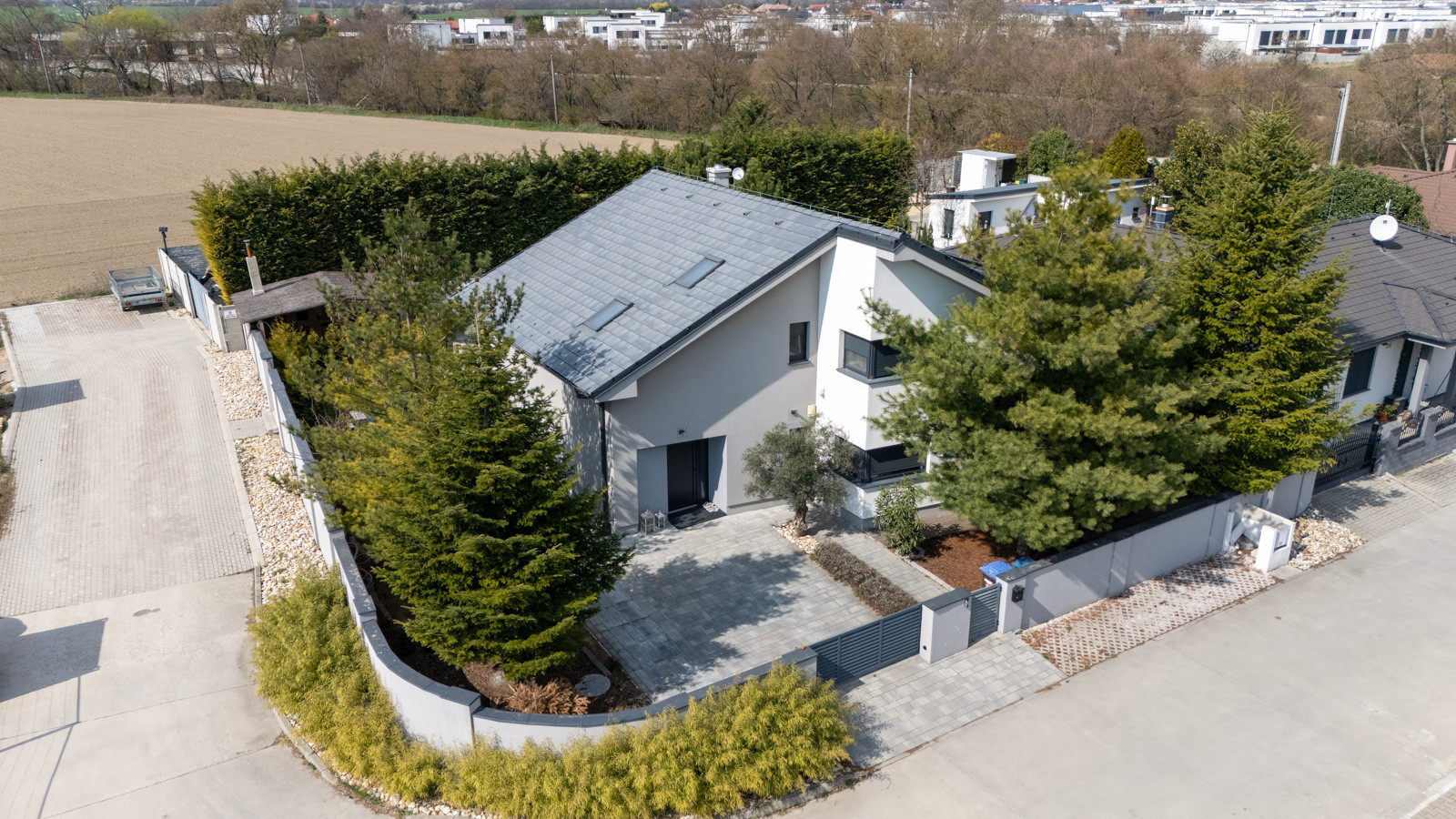 Na predaj výnimočný rodinný dom s bazénom v Dunajskej Lužnej