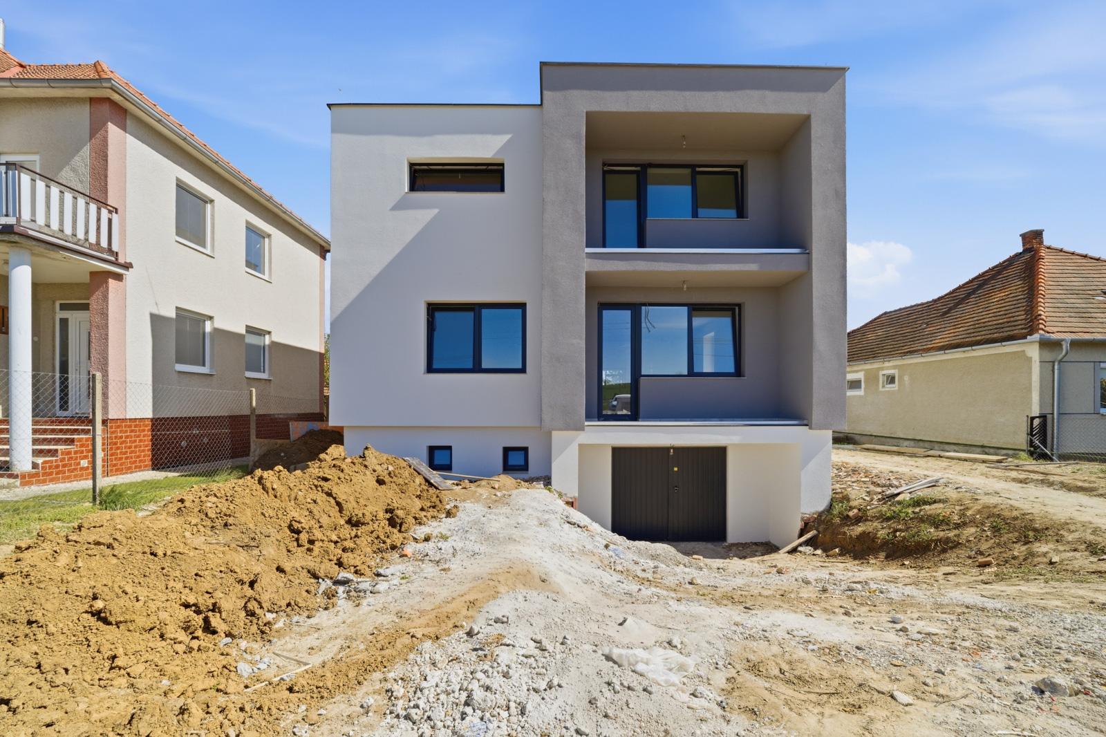 Na predaj rodinný dom v štandarde v Novej Vsi nad Žitavou