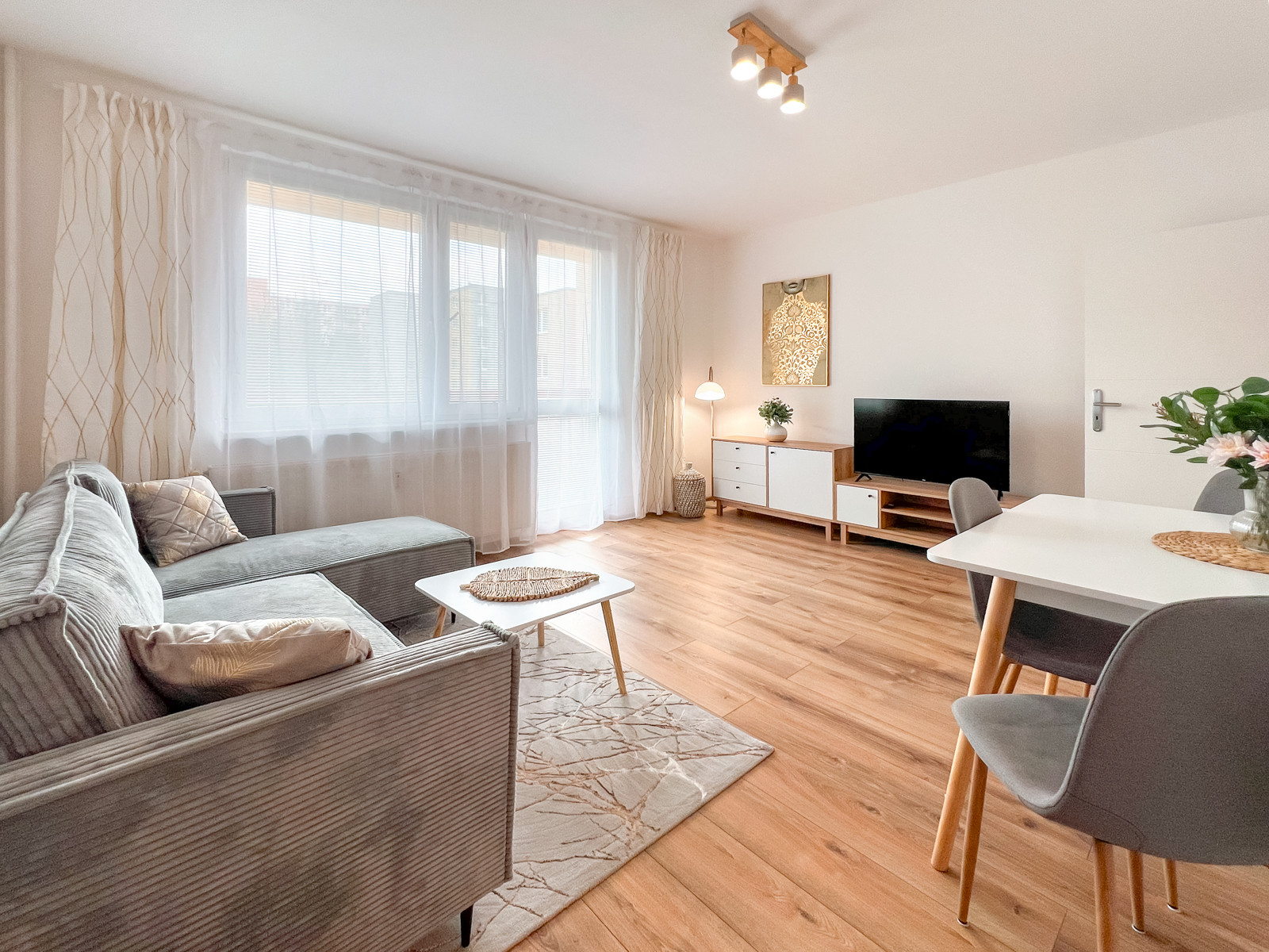 Na prenájom kompletne zrekonštruovaný 2-izbový byt v Trenčíne - Juh I