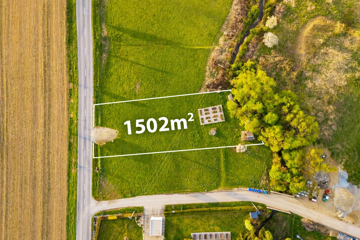 Na predaj pozemok v perspektívnej lokalite Dolného Kalníka